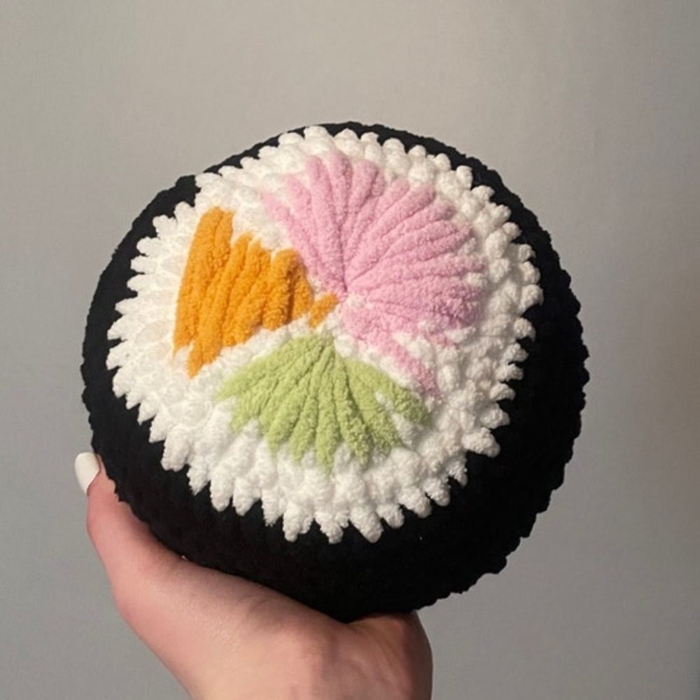 crochet sushi roll plushie
